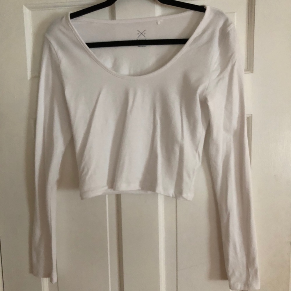 Long sleeve crop top
